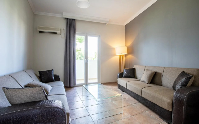 Cameo Beach Resort
