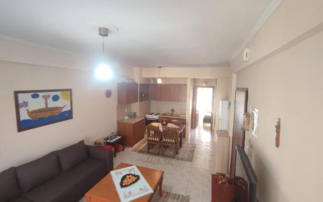 Dreamy 2 bedroom condo with free parking
