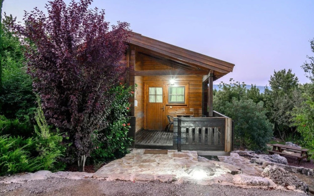 Lev HaHoresh Suites