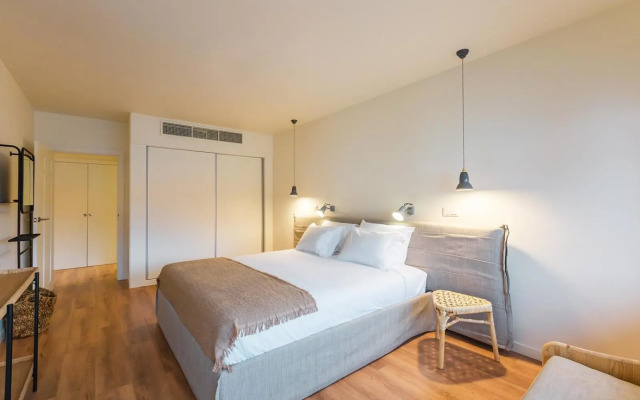 Three House Hotel