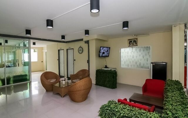 曼谷奈达普威特酒店(Nida Rooms Prawet 681 Proerty)