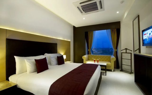 Hotel The Fern Residency