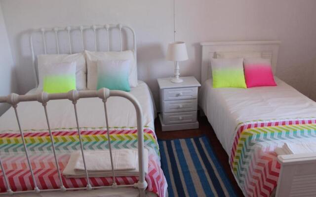 Vale do Boto-Quinta com 3 casas