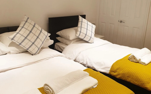 Everest Apartments Aldershot by SAZ Living