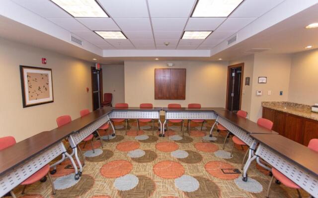 Staybridge Suites Bowling Green by IHG