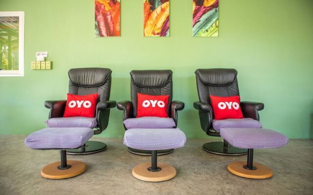 OYO 617 Tira Hostel chalong Phuket