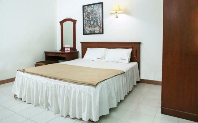 RedDoorz near UPN Veteran