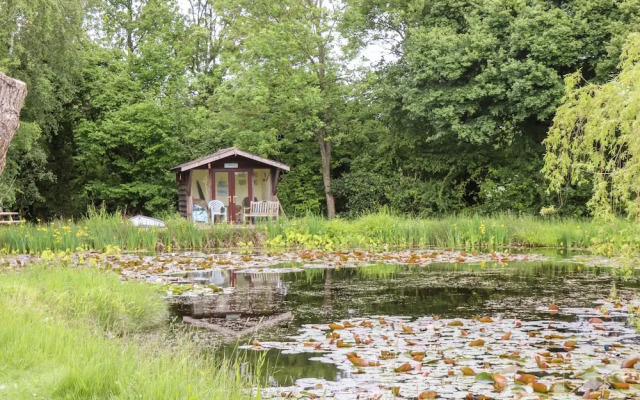 Meadow Lodge @ Berrys Place Farm