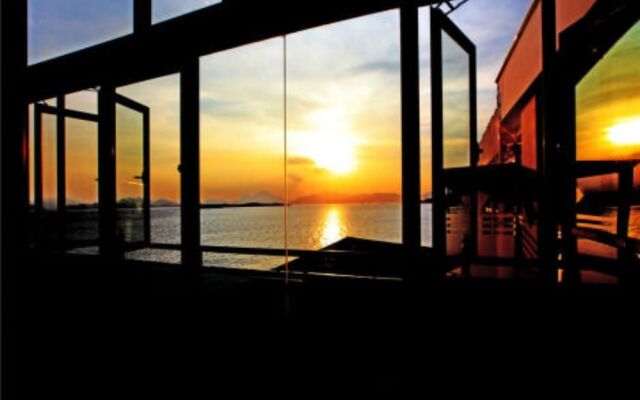 Sapphire Sea View Hotel