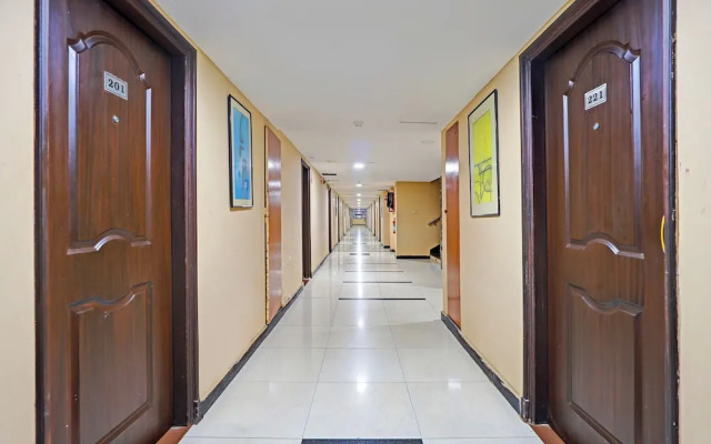 Fabhotel The Royal Plaza