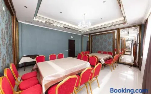 O'Azamat Hotel