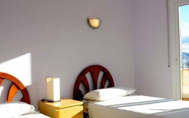 Casa con piscina y bonitas vistas al mar