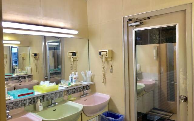 Capsule Hotel Block Room