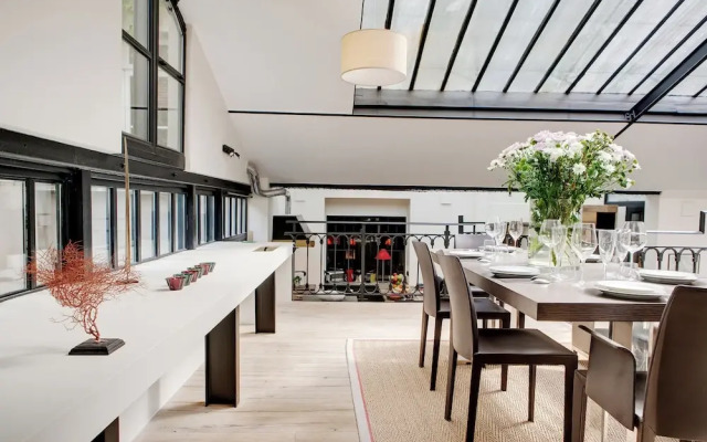 Paris Green House Residence