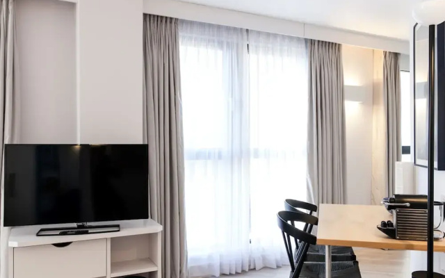 Rockwell East