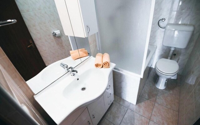 Nice Home in Vodice With Wifi and 3 Bedrooms