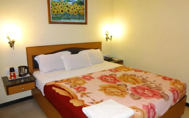 Nahar Manchester Inn