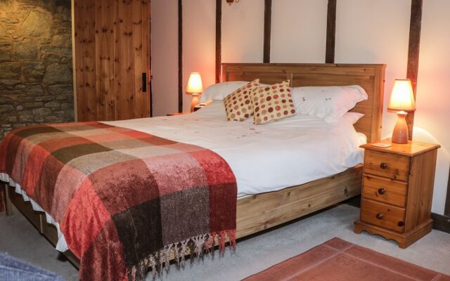 Pinstones Cottage