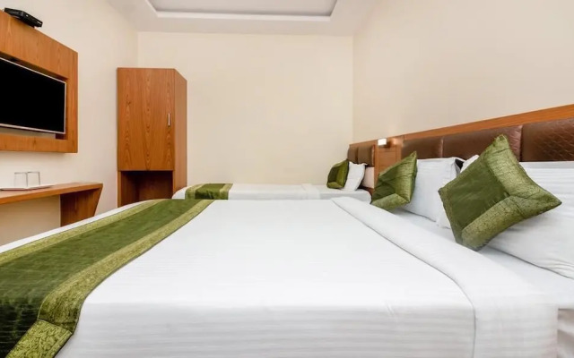 Hotel Volga Plaza (Near Colaba Causeway)