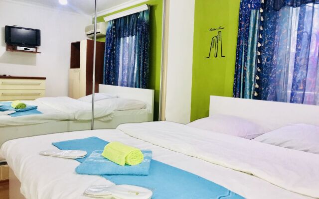 Check-in hostel (Baku Yard)