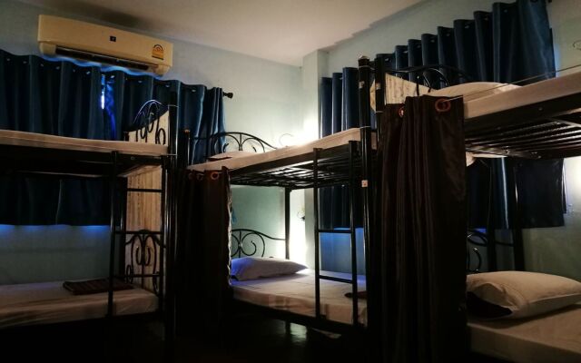 Thailand wow Guesthouse - Hostel - Adults Only