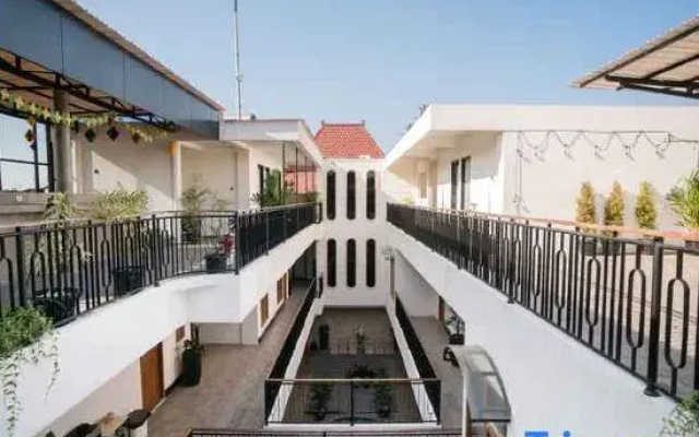 Dhipa Kinanthi