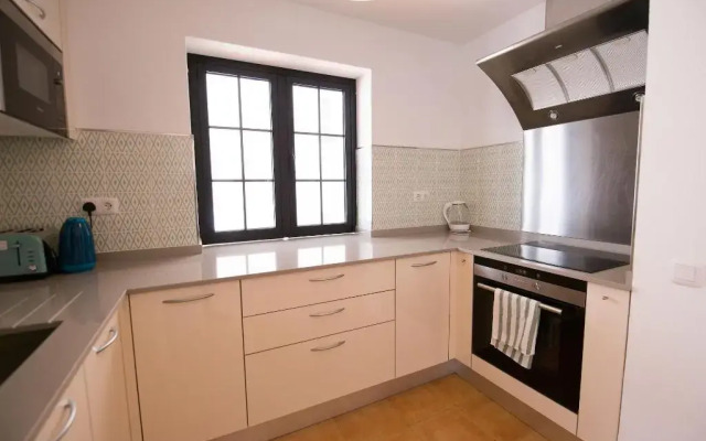 Surfers Retreat - Hostel - Adults Only