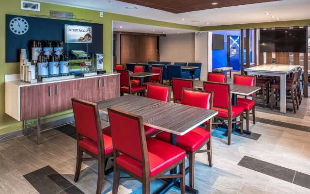 Holiday Inn Express & Suites Halifax - Bedford by IHG