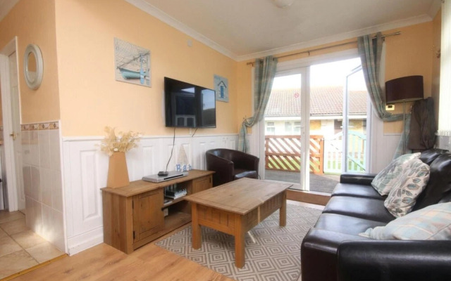 41B Medmerry Park 2 Bedroom Chalet