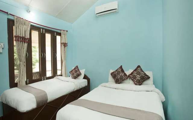 SPOT ON 486 Hotel Holy Lodge