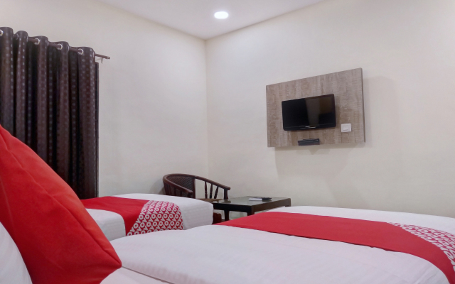 OYO 10272 Hotel Ruma