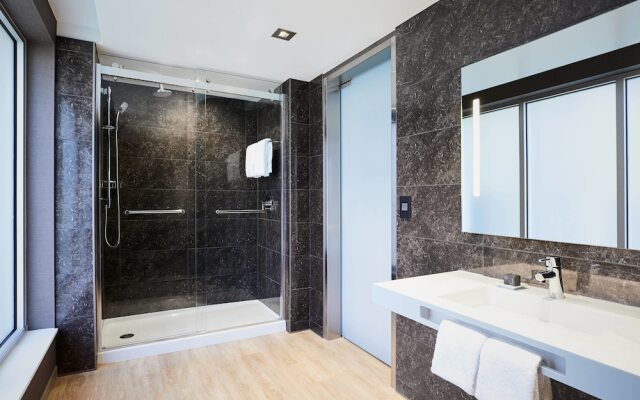 AC Hotel Madison Downtown