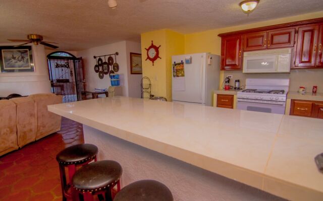 Caracol Peninsula 320 - 3 Br apts