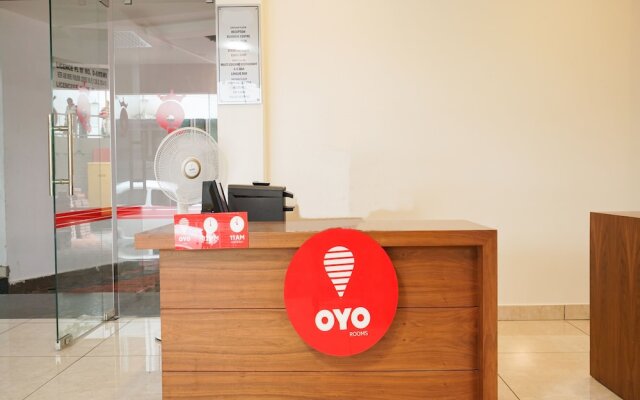 OYO 5077 Queens Hotel
