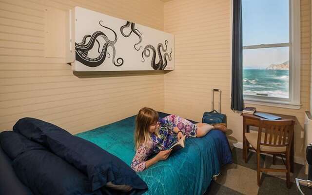 HI Point Montara Lighthouse Hostel