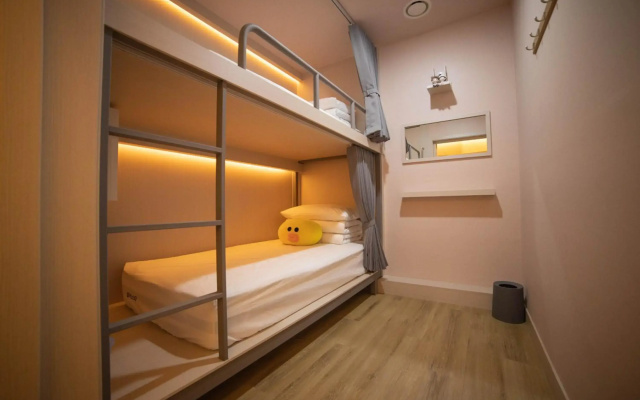 Calistar Hotel