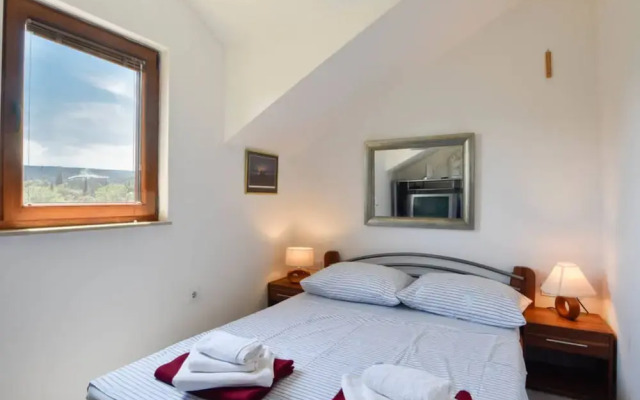 Peaceful Island Haven With Pool, BBQ & Games Area