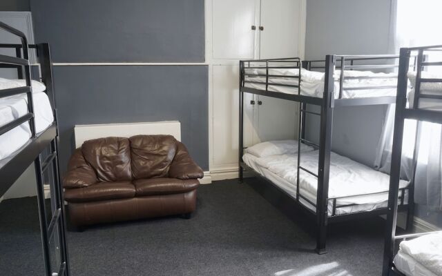 The George Backpackers