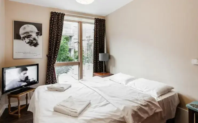 Hanover Wharf Apartment