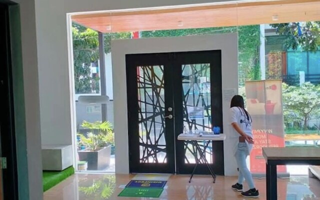 Anton's Loft Designer Resort Pansol