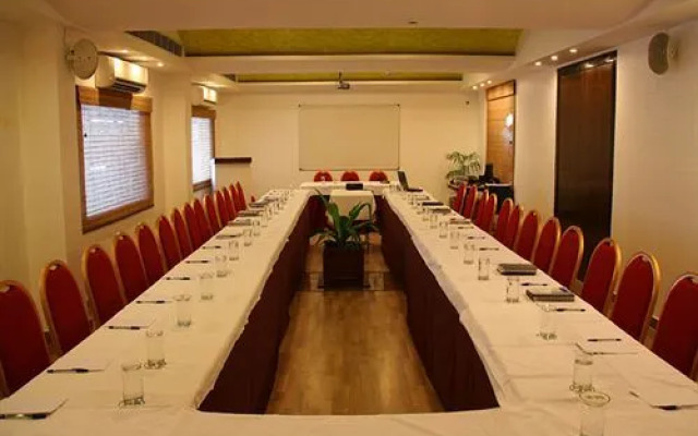 Karan Hotel
