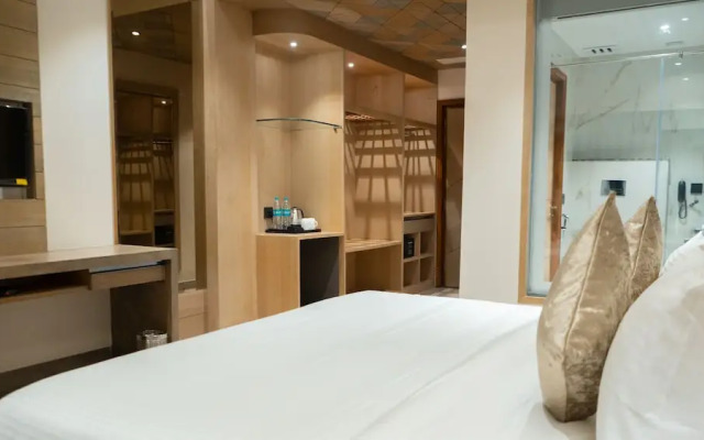 Hotel Clarks Inn Suites Kangra