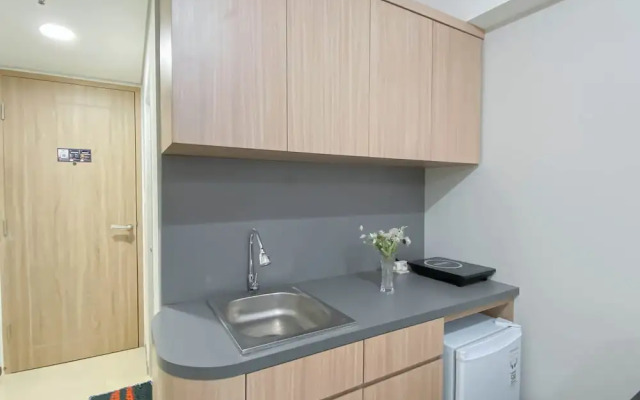 Affordable And Homey Studio Room At Meikarta Apartment