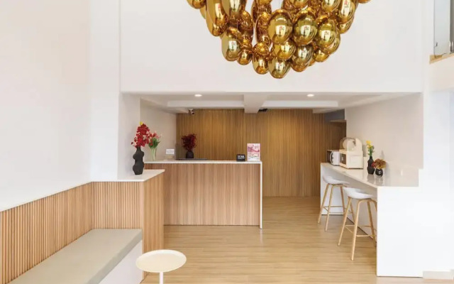 Takka Hotel - Bearing