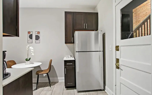Bright 1BR - Woodlawn 1E