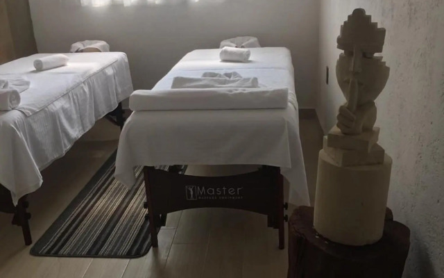 Hotel Concierge Flor y Canto