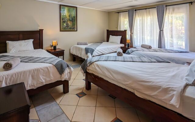 "room in Villa - Zambezi Family Lodge - Leopard Room"