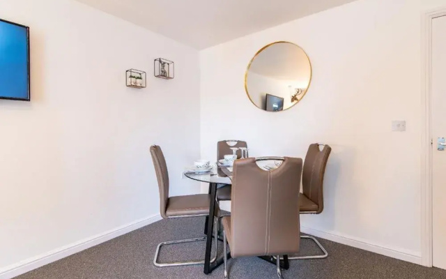 Apartment - Sleeps 2 - Parking - City Centre Close