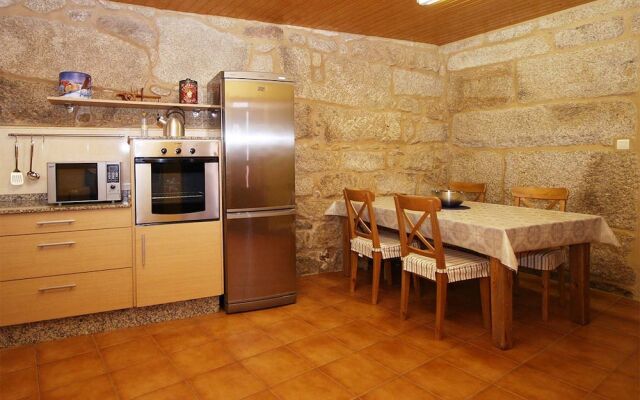 House - 3 Bedrooms - 102074