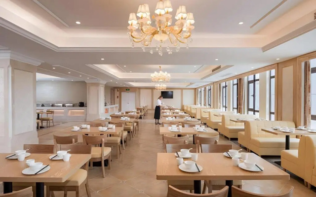 Vienna International Hotel